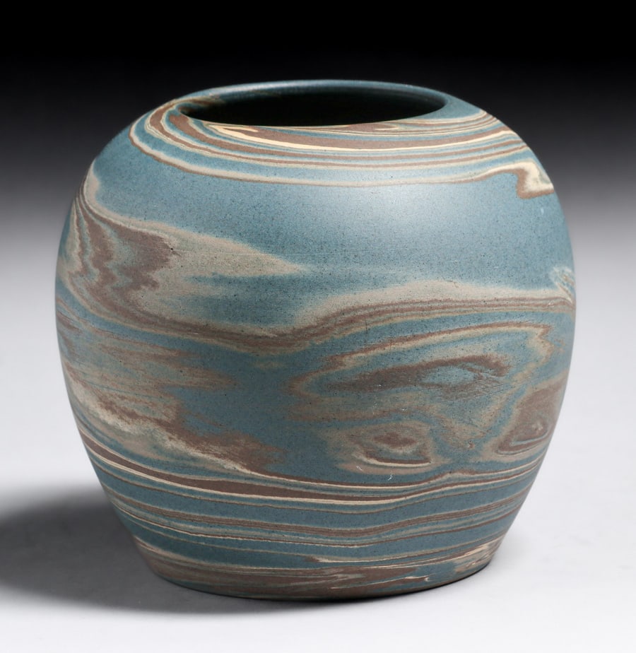 NILOAK POTTERY MISSION SWIRL
