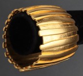 NINA RICCI SCULPTED HINGED BAN