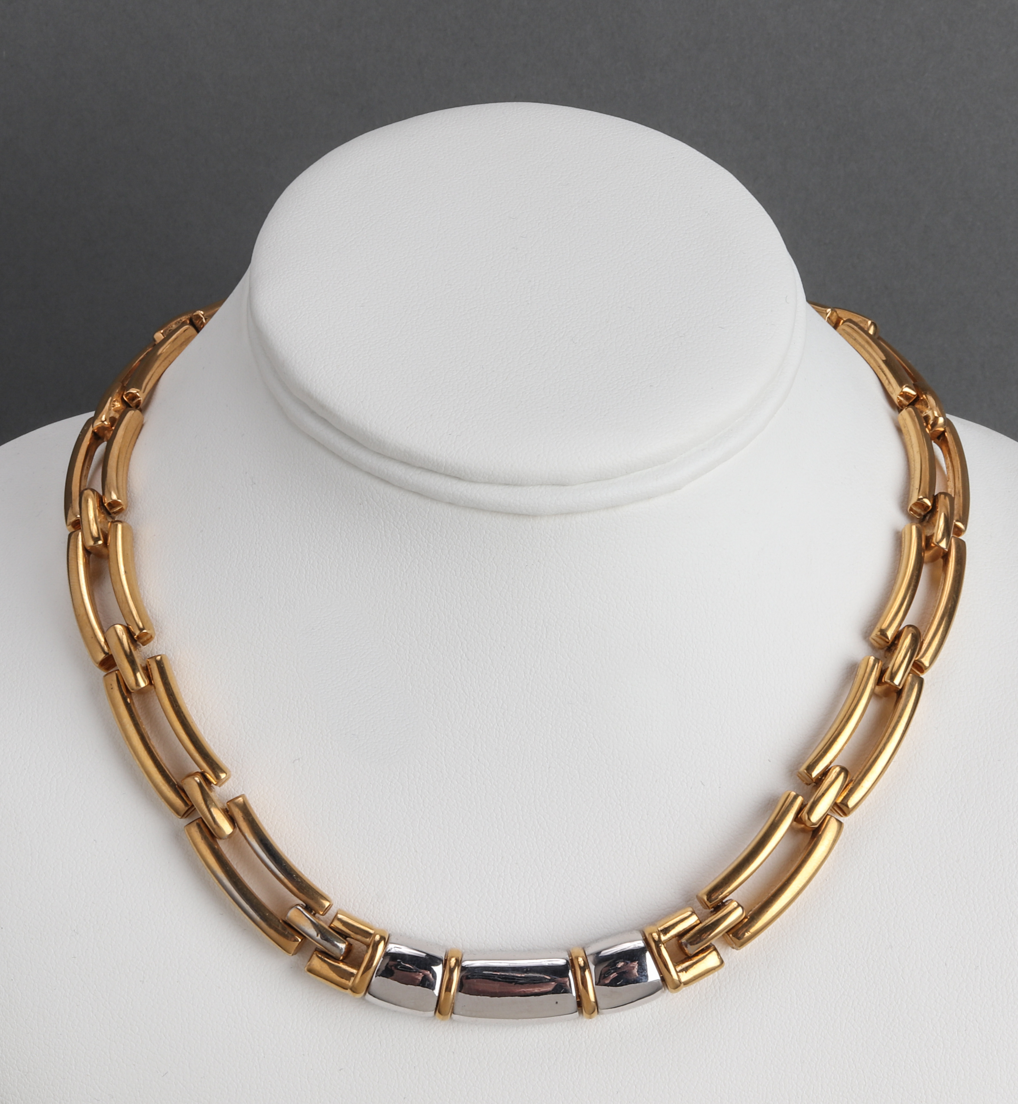 NINA RICCI TWO-TONE LINK NECKLACE