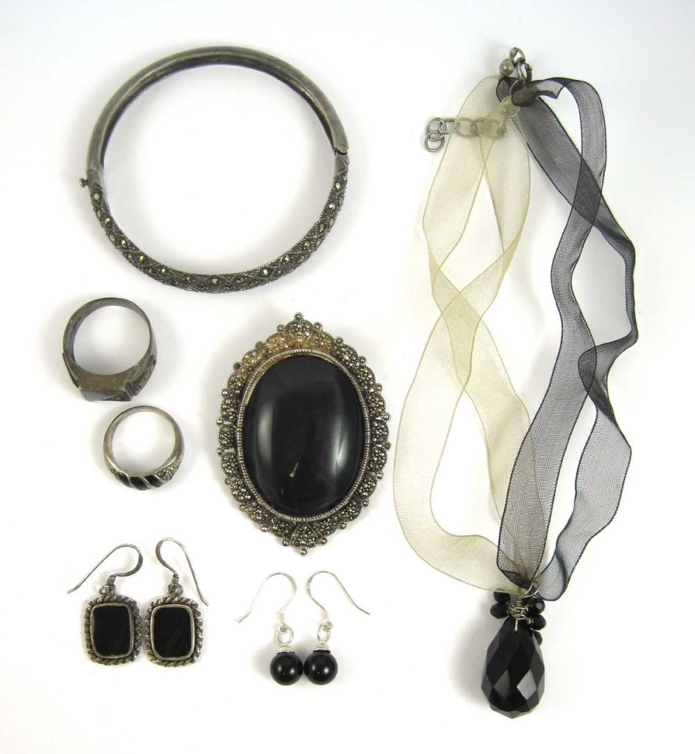 NINE ARTICLES OF STERLING SILVER
