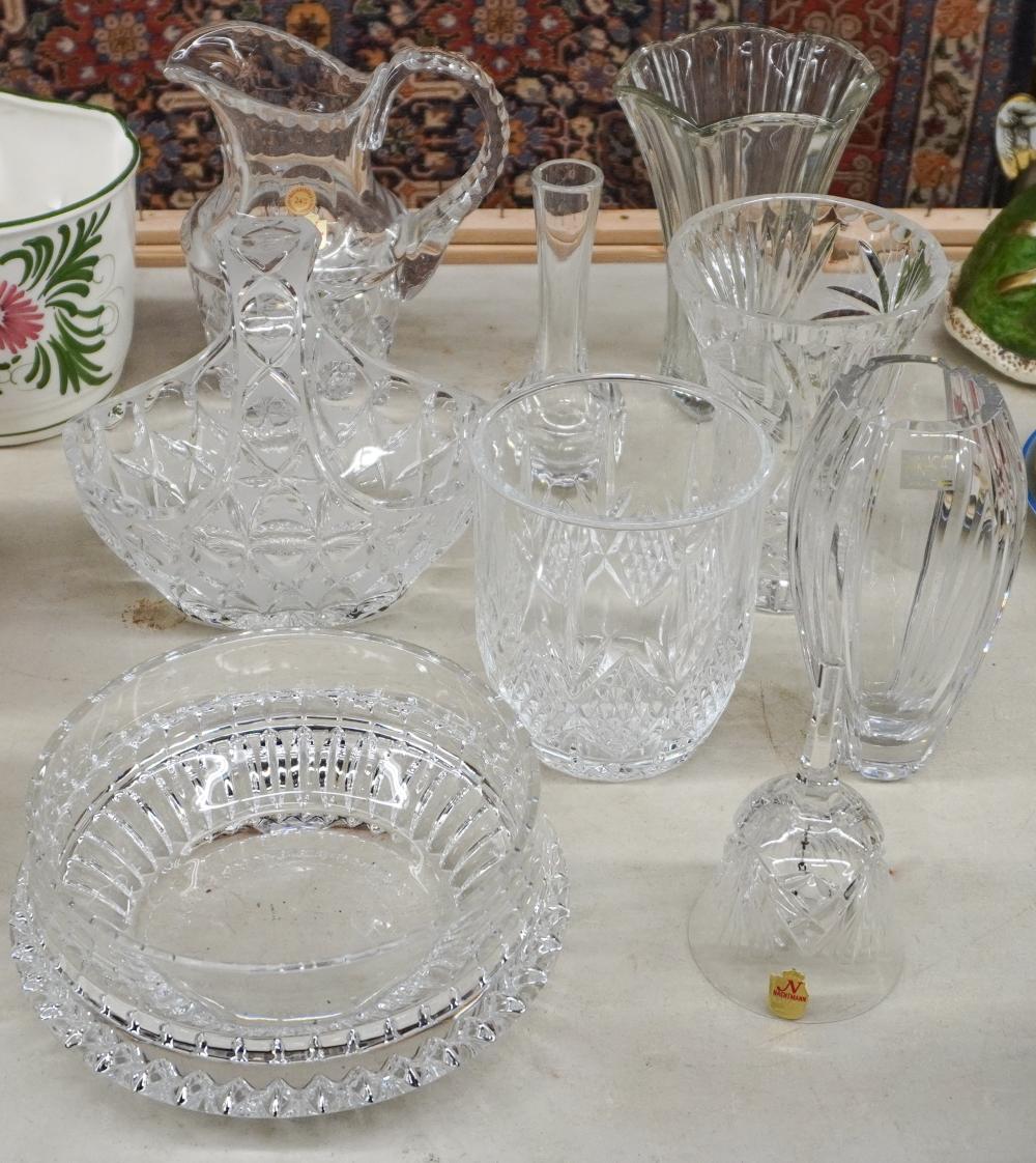 NINE ASSORTED GLASS AND CRYSTAL