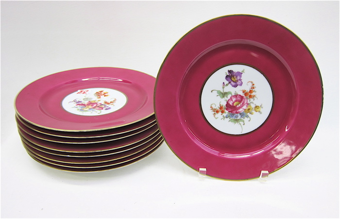 NINE BAVARIAN PORCELAIN DINNER