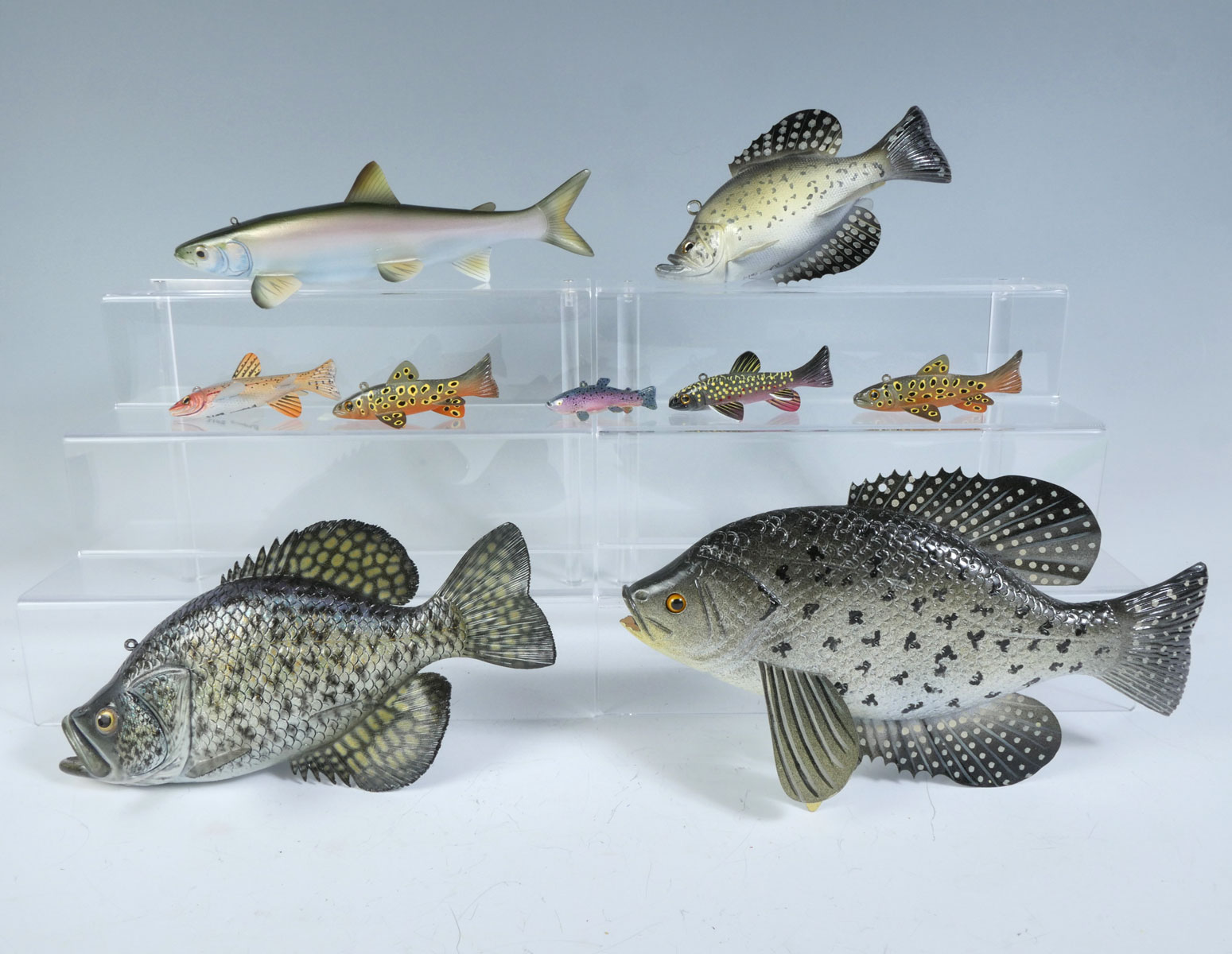 NINE PIECE FISH DECOY LOT: 1)