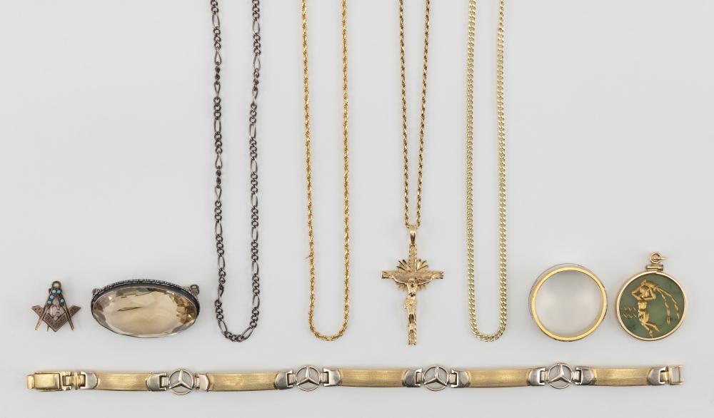 NINE PIECES OF JEWELRY GOLD