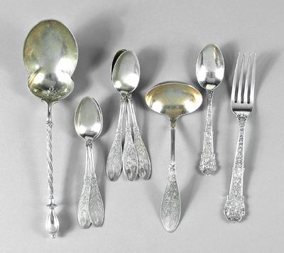 Nine pieces sterling flatware: