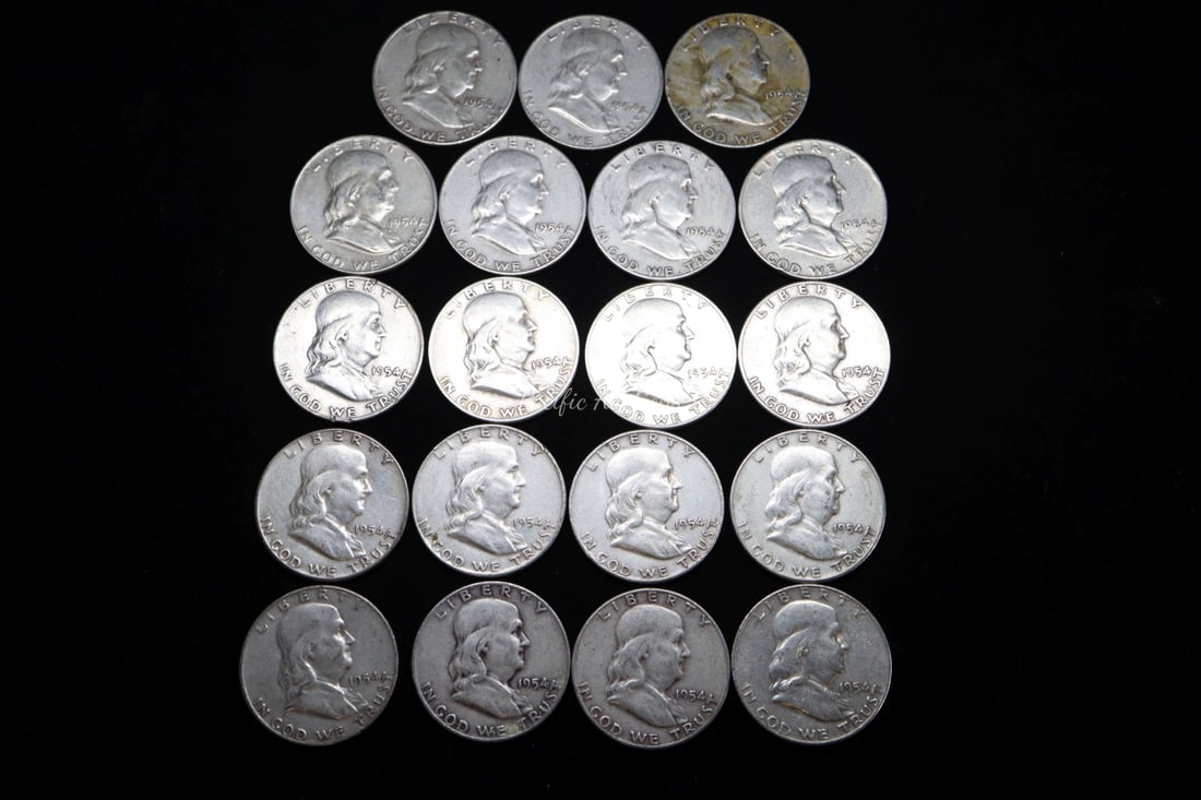 NINETEEN 1954 FRANKLIN HALF