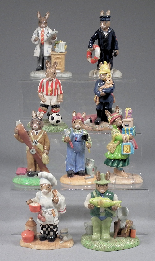 Nineteen Royal Doulton pottery