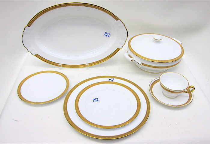 NINETY-TWO PIECE JAPANESE OKURA