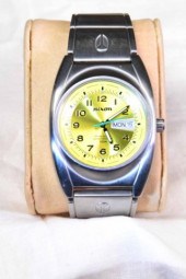 NIXON MEN'S WATCHVery nice spo