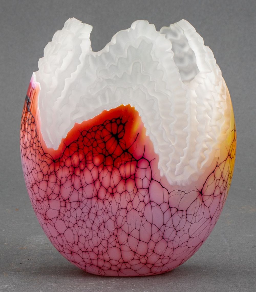 NOEL LAUE STUDIO ART GLASS VASE