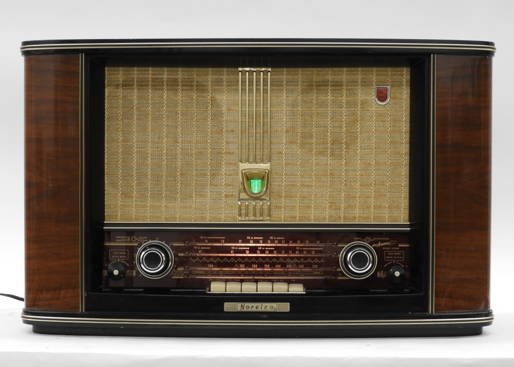 NORELCO BI-AMPLI SOUND SYSTEM AM/FM