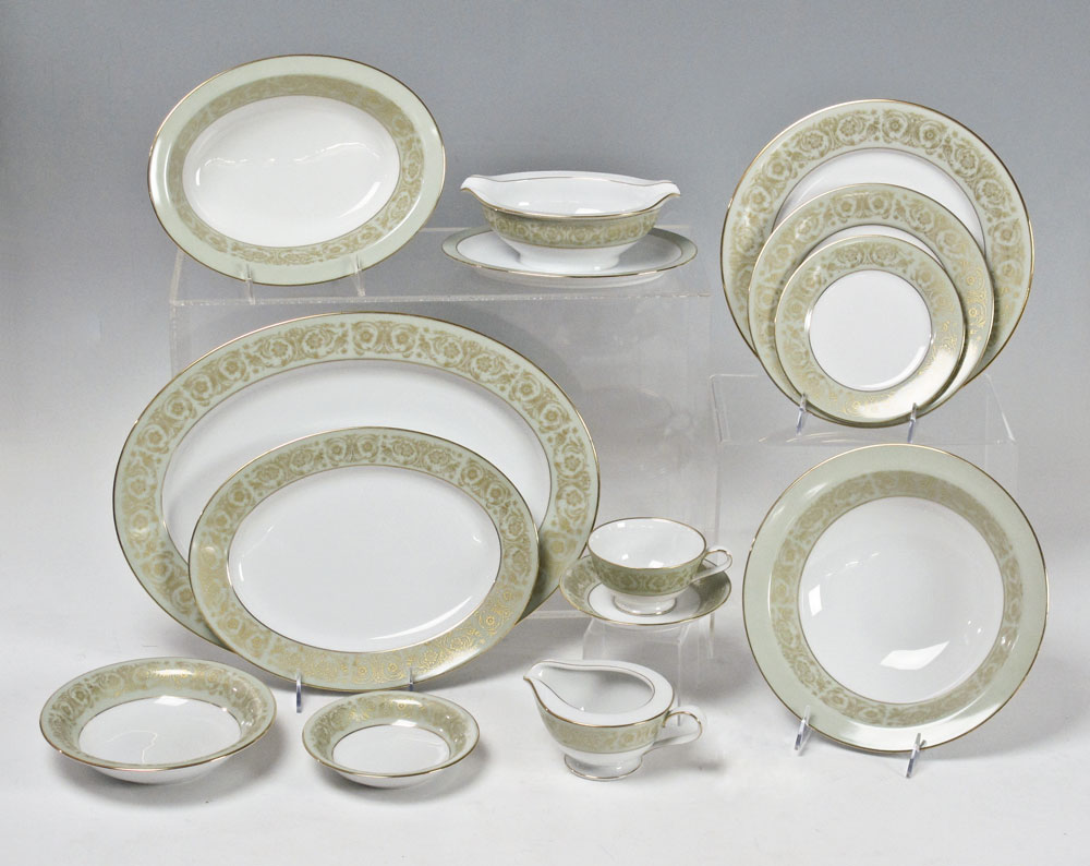 NORITAKE FINE CHINA SERVICE FOR