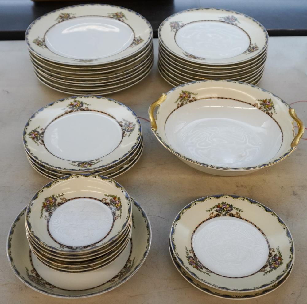 NORITAKE 'MARIANA' 31-PIECE