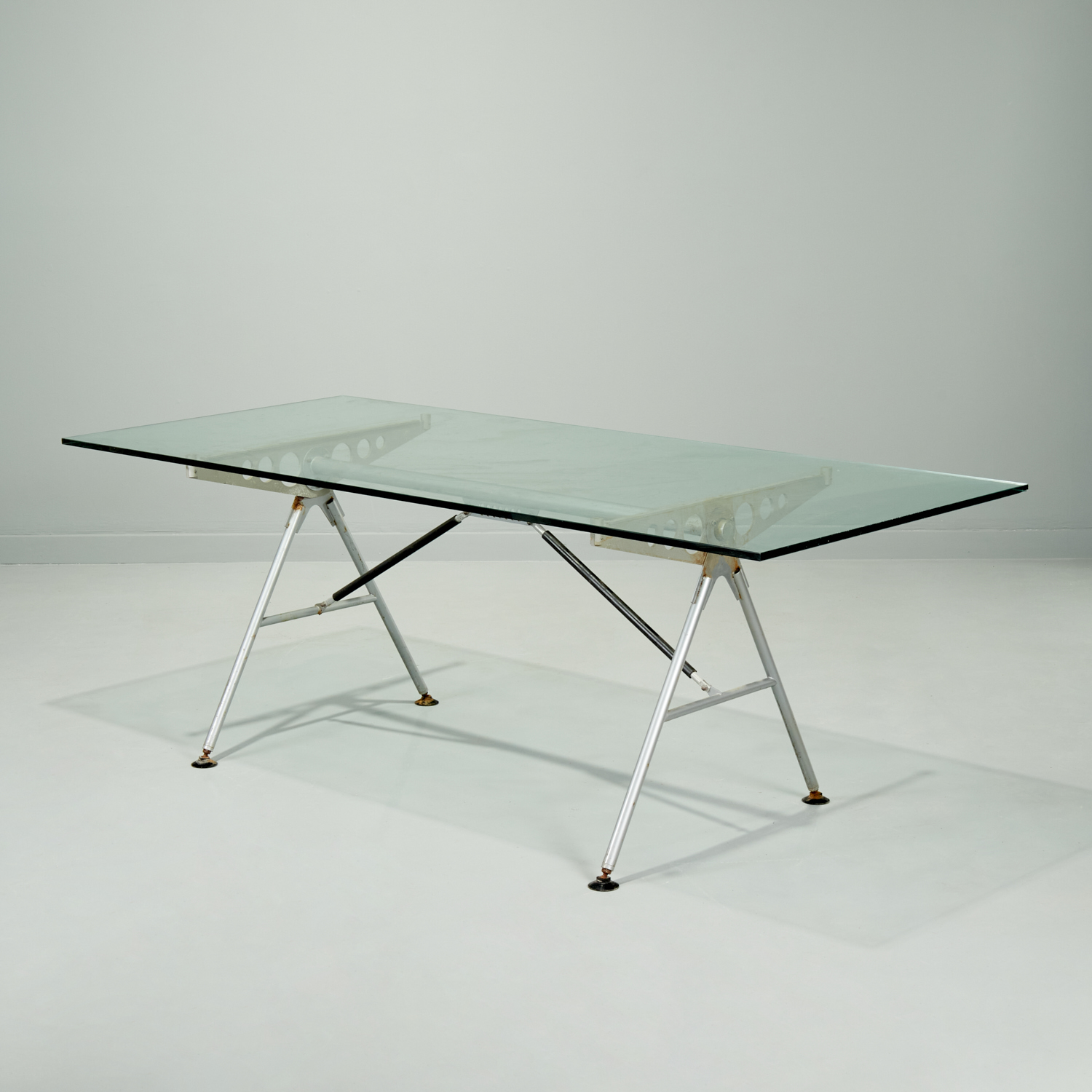 NORMAN FOSTER (STYLE), TECHNO