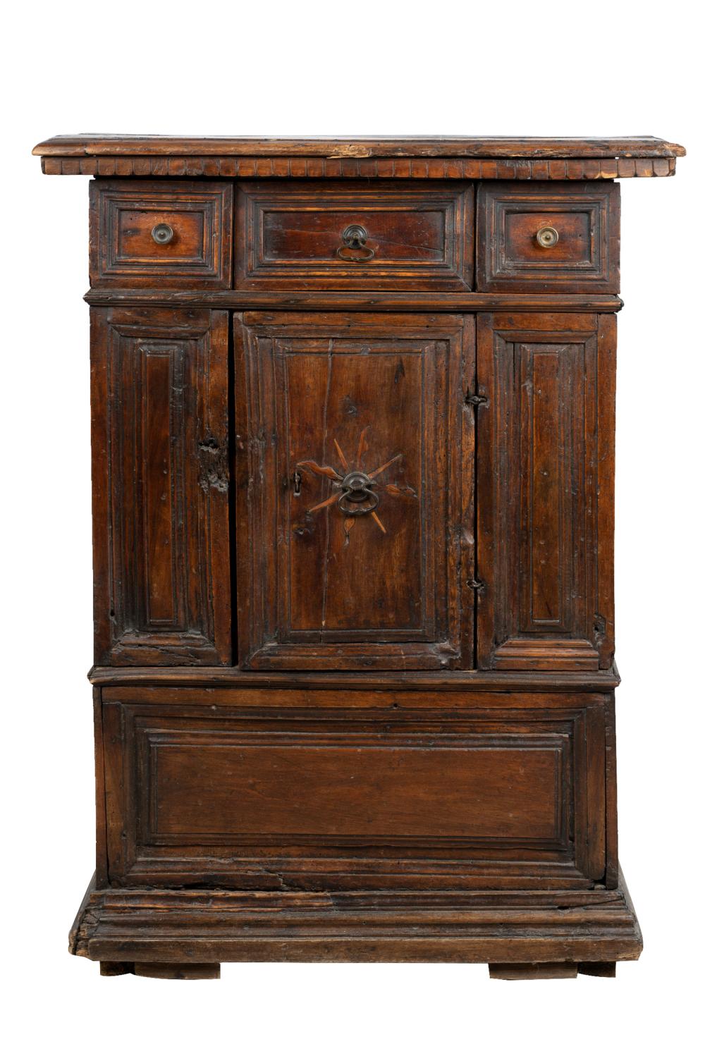 NORTH ITALIAN BAROQUE CARVED WALNUT