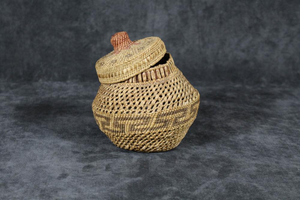NORTHWEST NATIVE AMERICAN LIDDED