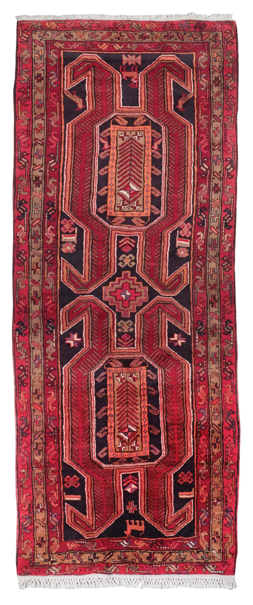 NORTHWEST PERSIAN RUG: 4’4” X