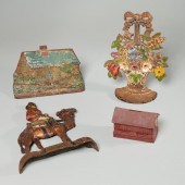 NOVELTY PATINATED CAST IRON DO