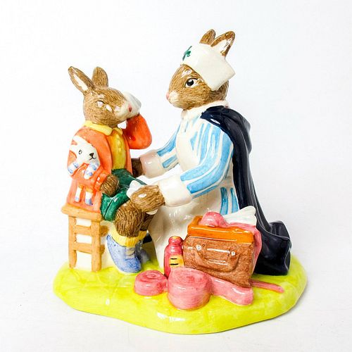 NURSE DB375 - ROYAL DOULTON