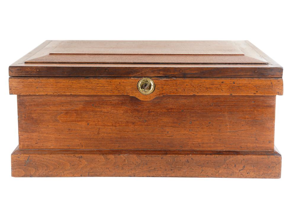 OAK BOXlate 19th / early 20th