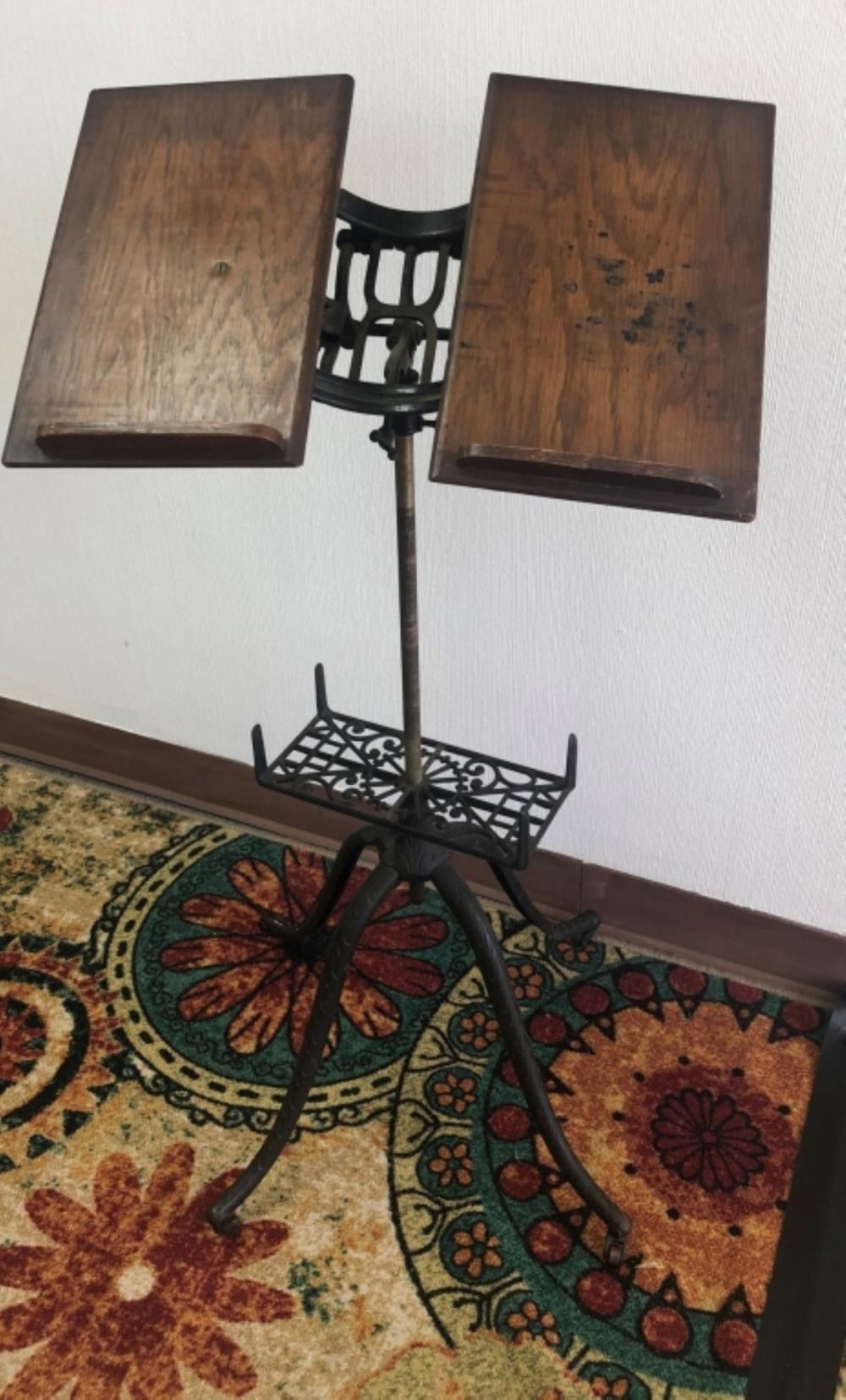 OAK DICTIONARY STAND W/ORNATE