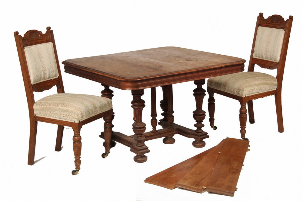 OAK DINING TABLE & (6) CHAIRS -