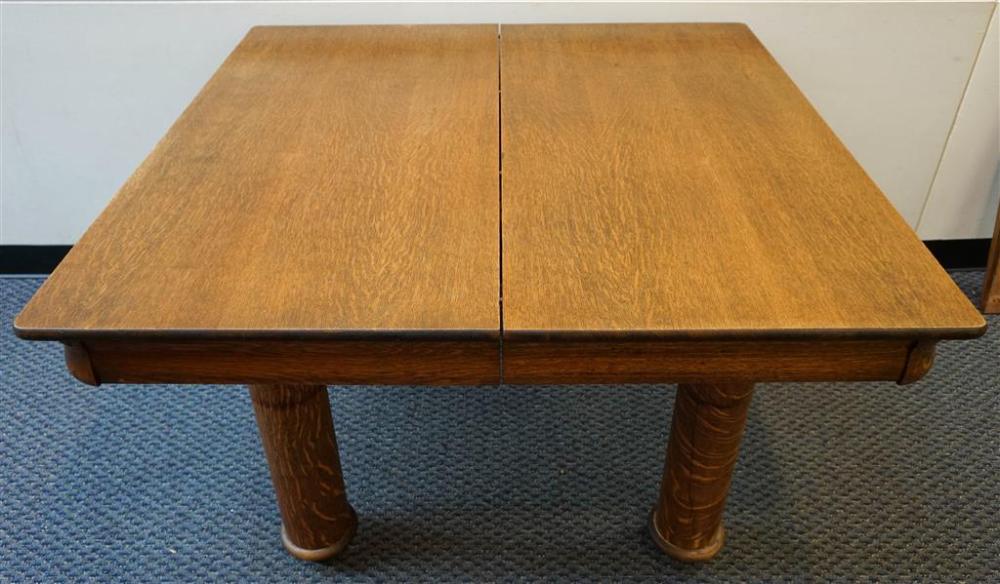 OAK EXTENSION DINING TABLE WITH