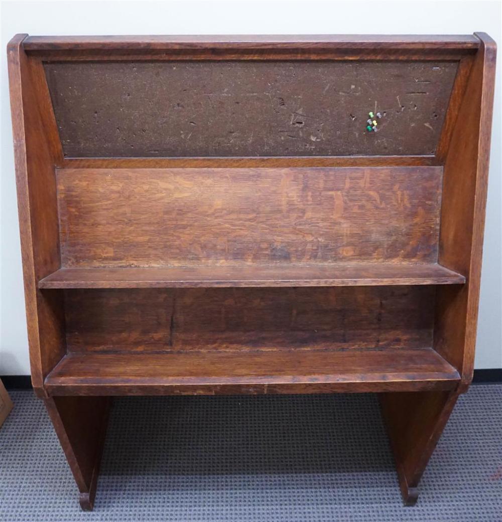OAK OPEN BOOK DISPLAY SHELF, H: 61,