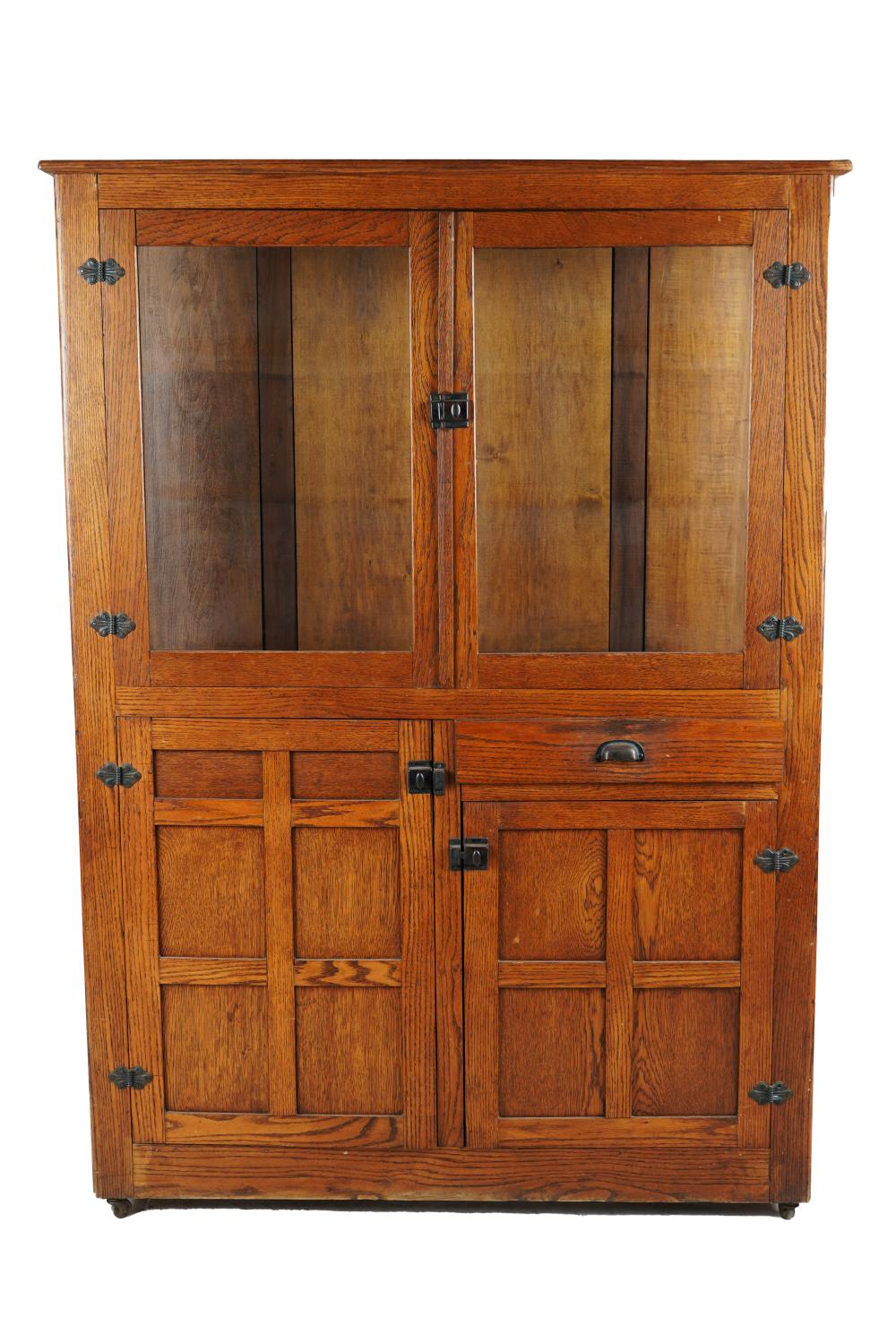 OAK PANTRY CABINETwith hinged