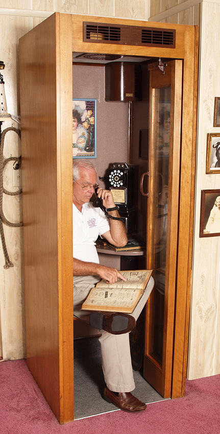 OAK PHONE BOOTH WITH WORKING PAY