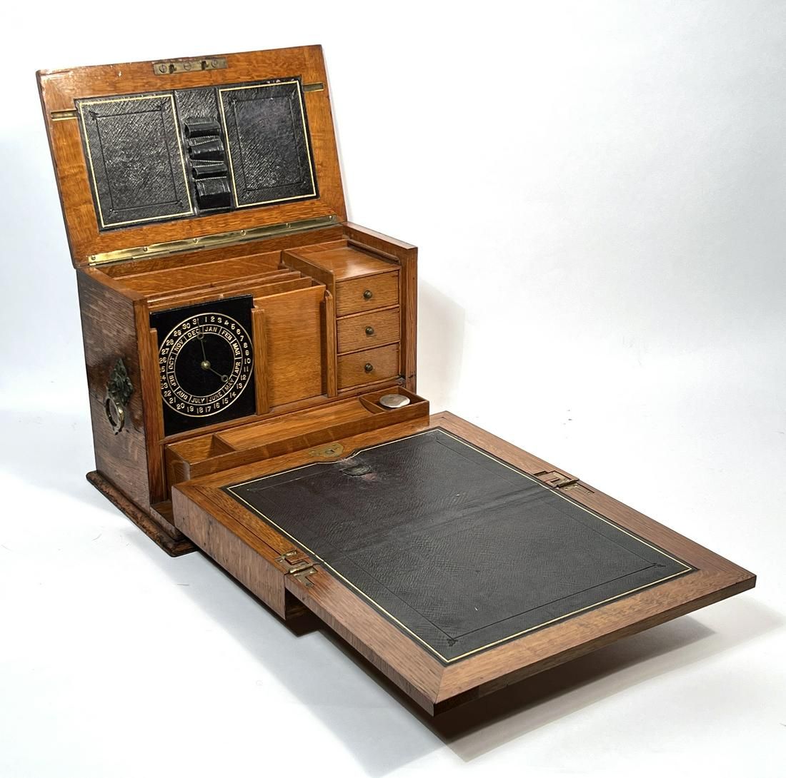 OAK PORTABLE FOLD OUT DESKOak