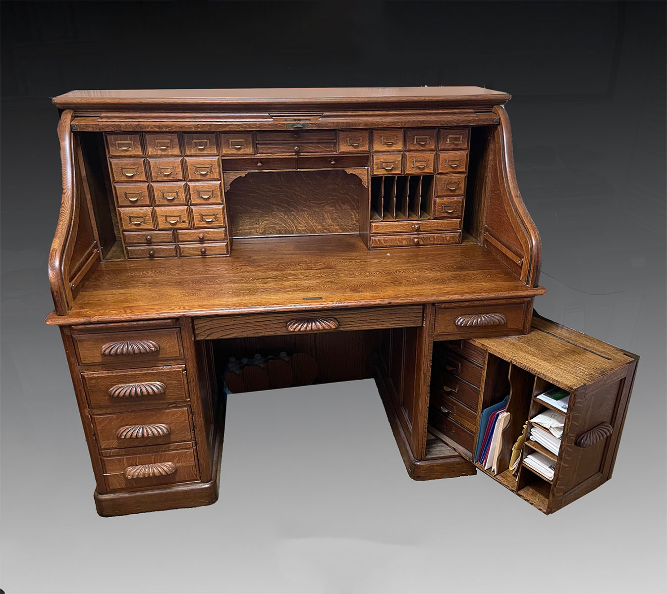 OAK ROLL TOP DESK: S-roll top oak
