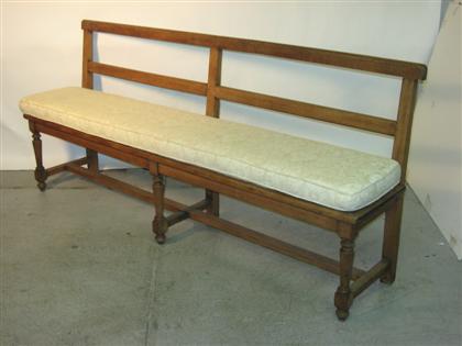 Oak settle    19th century    on