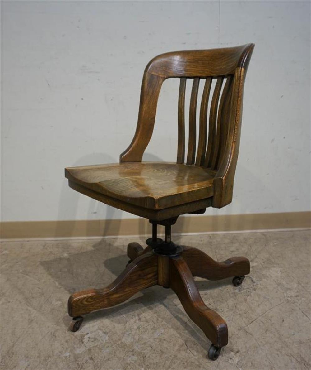 OAK SWIVEL OFFICE CHAIROak Swivel
