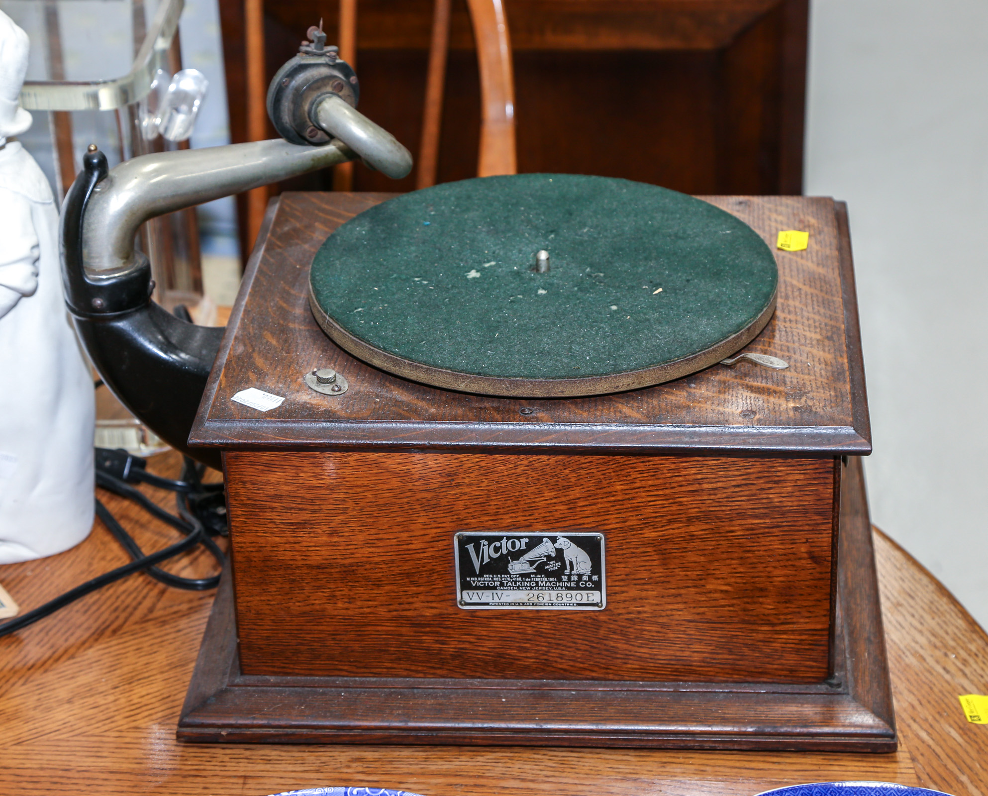 OAK TABLETOP VICTOR TALKING MACHINE