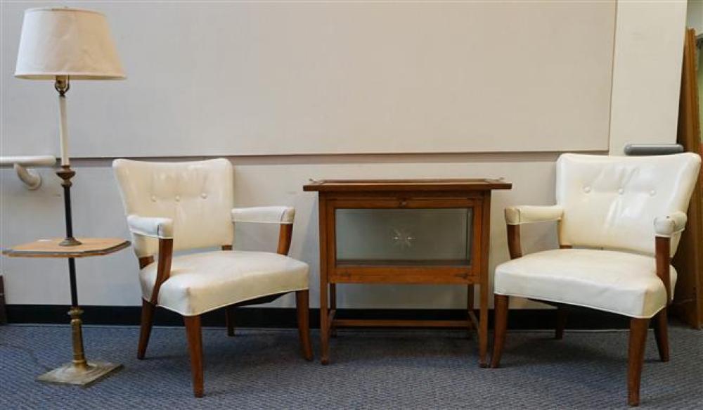OAK TRAY-TOP TABLE, A SMOKER'S