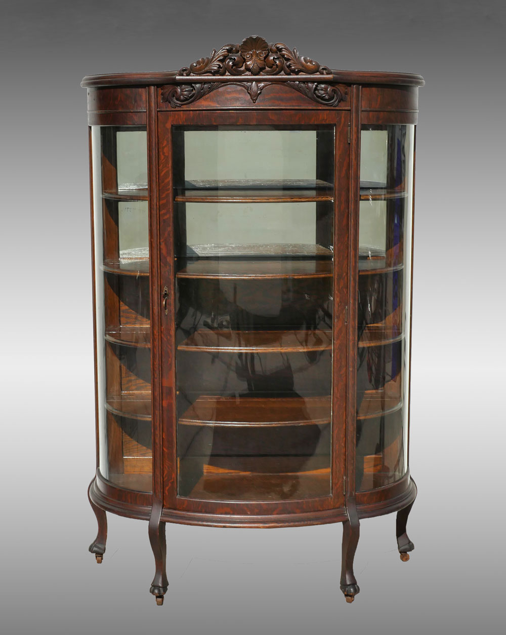 OAK TRIPLE BOW FRONT CABINET: Oak