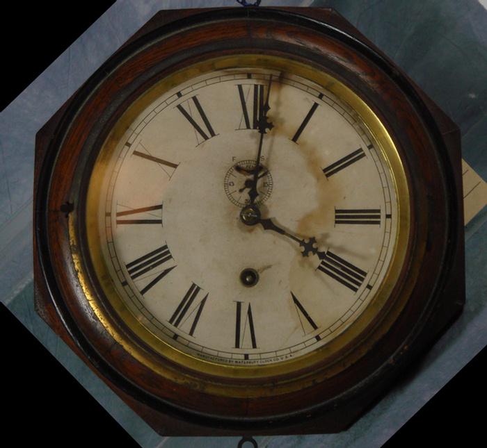 Oak Waterbury 8 day lever clock,