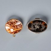 OBJETS DE VERTUTwo objets de v