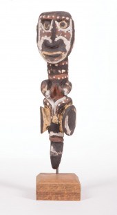 OCEANIC WOOD ANCESTRAL FIGUREO