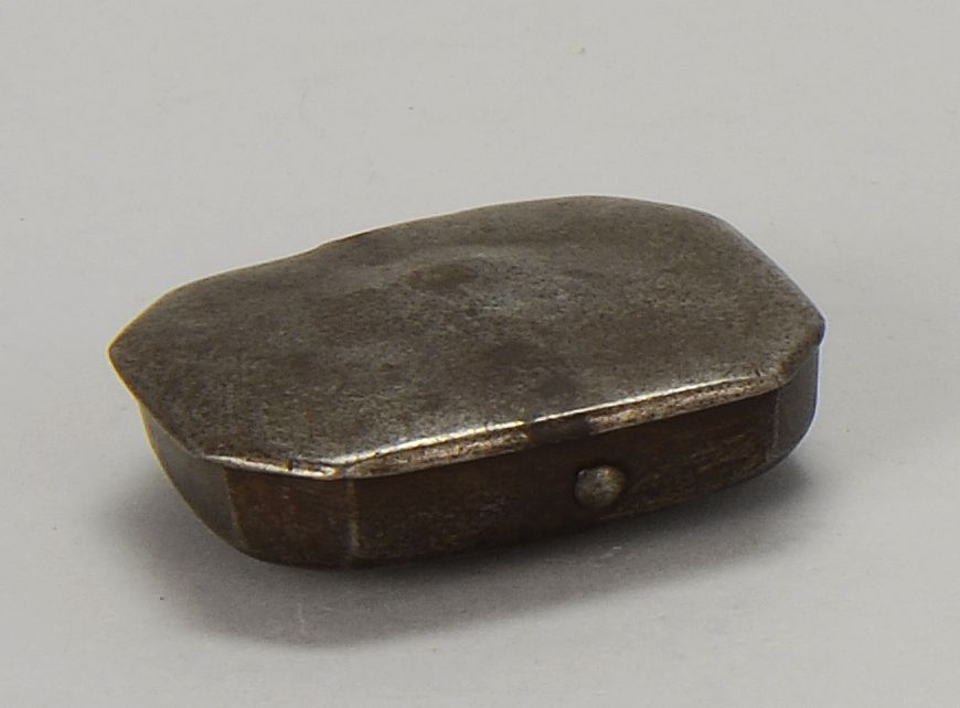 OCTAGONAL TIN TINDERBOX18th