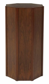 OCTAGONAL WALNUT PEDESTAL / PL