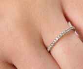 ODELIA 18K WG DIAMOND RING BAN