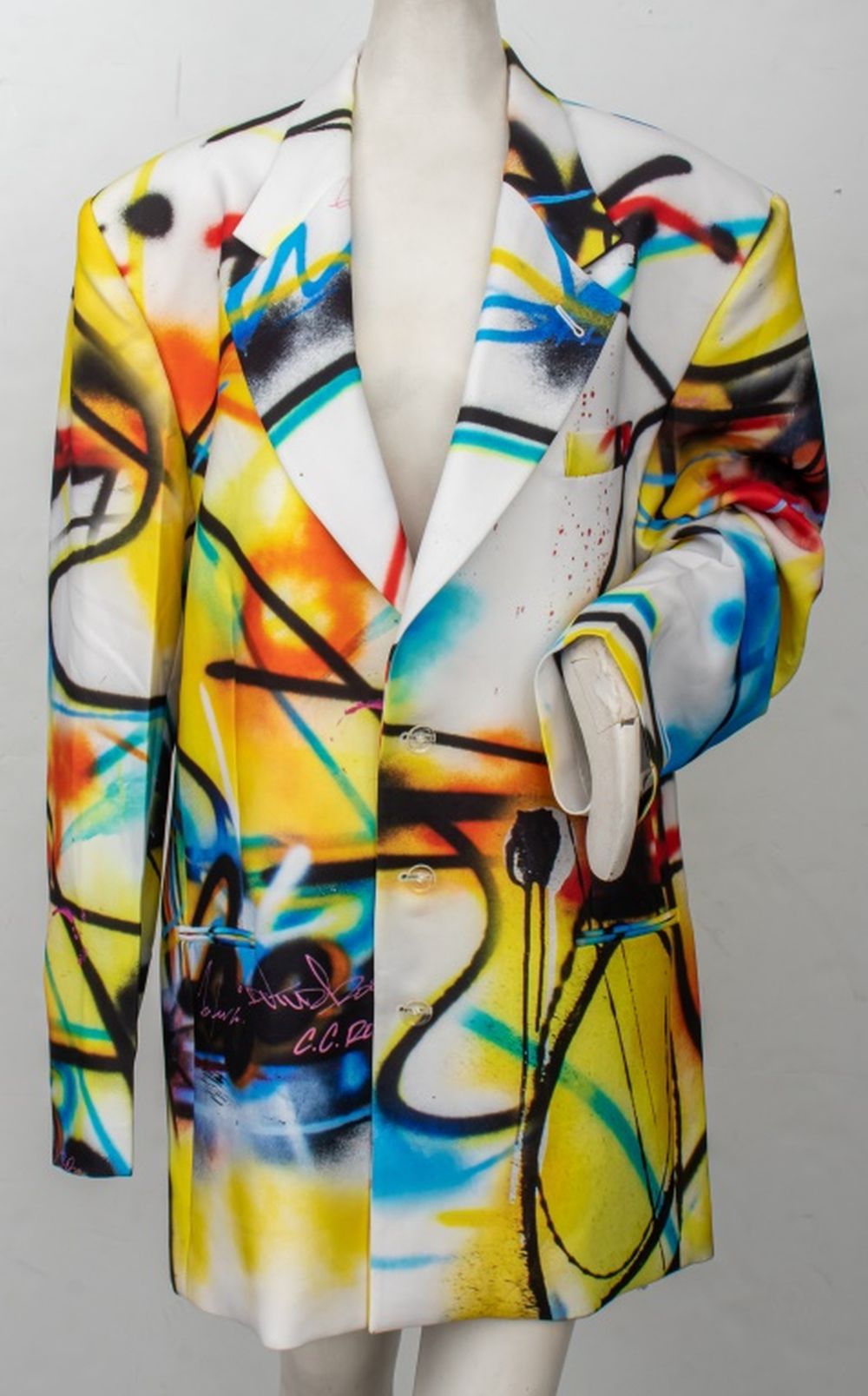 OFF-WHITE C/O VIRGIL ABLOH X FUTURA