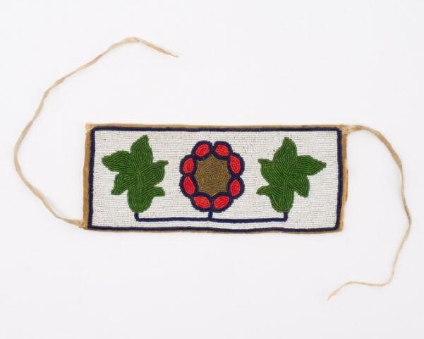 OJIBWAY / CHIPPEWA BEADED ARM CUFF,