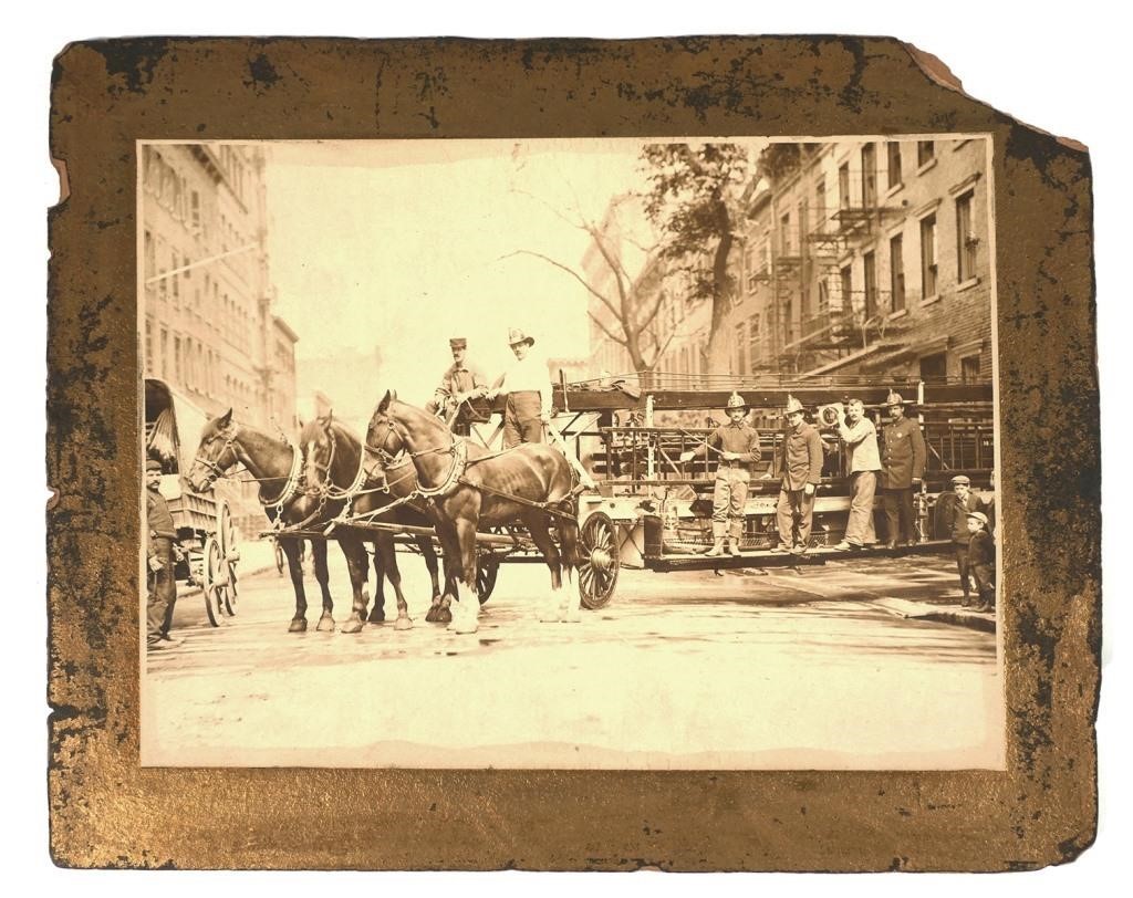 OLD HORSEDRAWN FIRE TRUCK