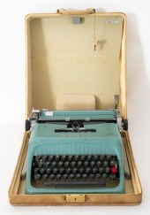 OLIVETTI UNDERWOOD LETTERA 32,
