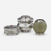 Omar Ramsden. Covered vessel.