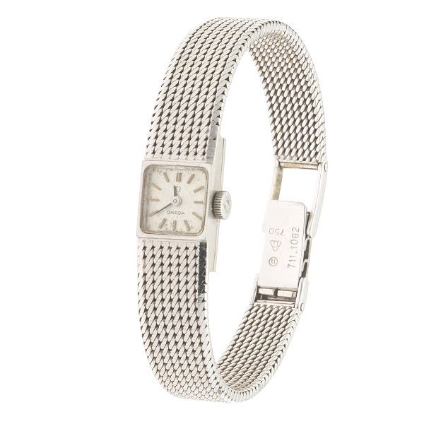 OMEGA LADIES' GOLD WATCH  6" x 