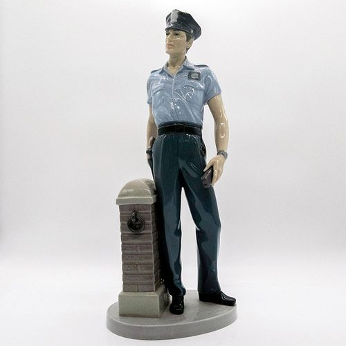 ON PATROL 1005960 - LLADRO